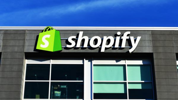 2022122704595655 - Shopify如此热销的平台的优缺点都是什么呢？